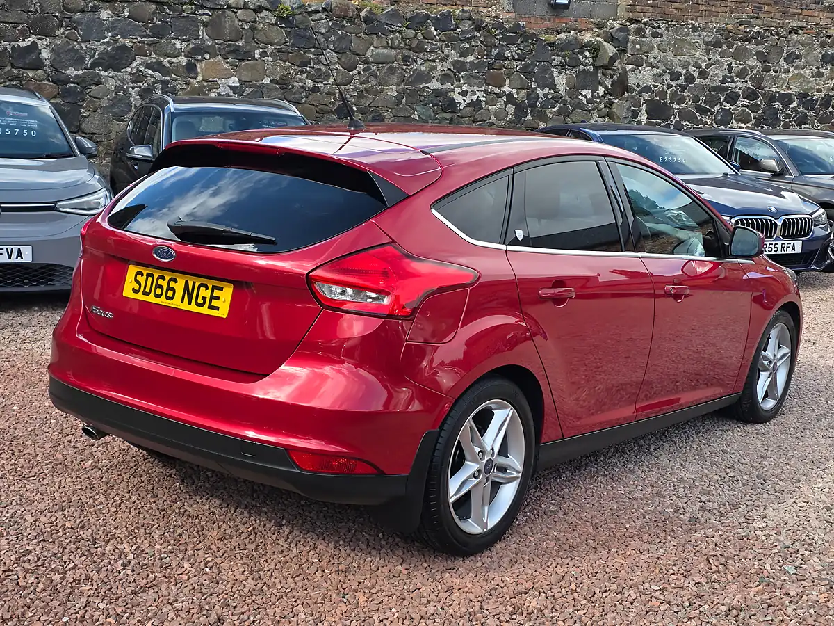 Used 2016 Ford Focus Zetec Red - Interior and Exterior details 18