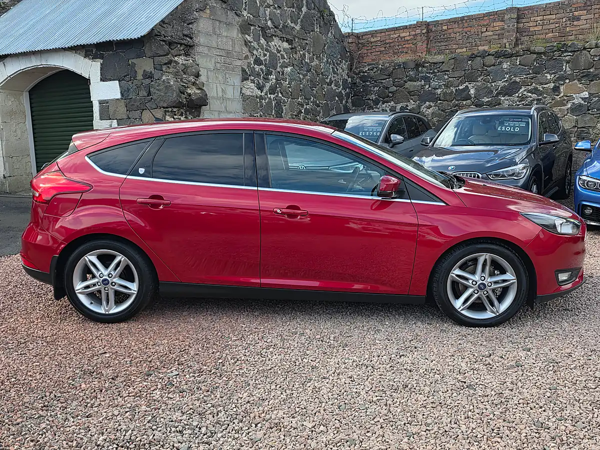 Used 2016 Ford Focus Zetec Red - Interior and Exterior details 19