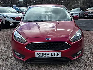 Used 2016 Ford Focus Zetec Red - Interior and Exterior details 3