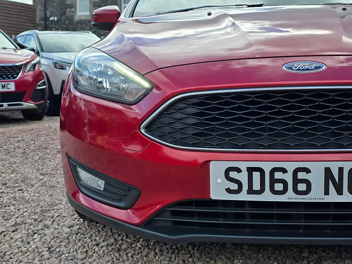 Used 2016 Ford Focus Zetec Red - Interior and Exterior details 4