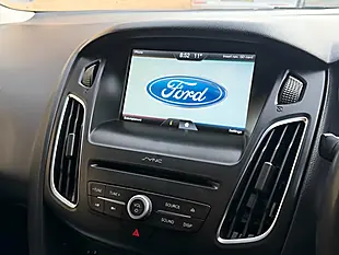 Used 2016 Ford Focus Zetec Red - Interior and Exterior details 14
