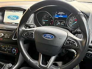 Used 2016 Ford Focus Zetec Red - Interior and Exterior details 17