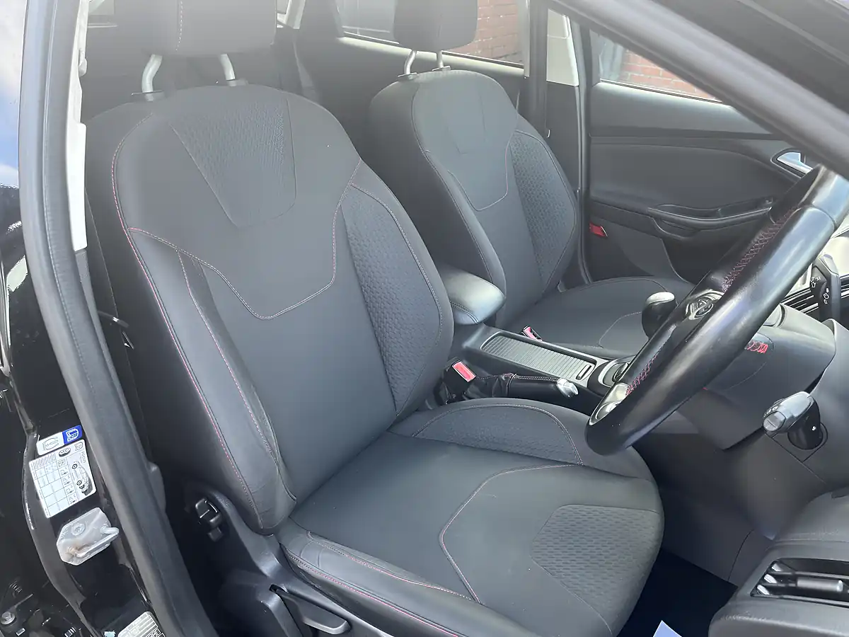 Used 2016 Ford Focus Zetec S Black Edition Black - Interior and Exterior details 9