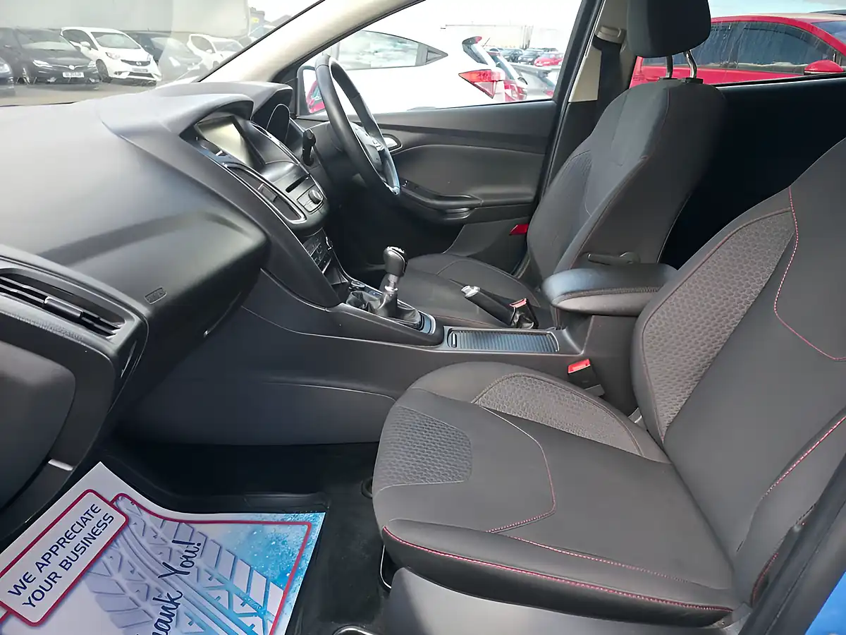 Used 2016 Ford Focus Zetec S Blue - Interior and Exterior details 10