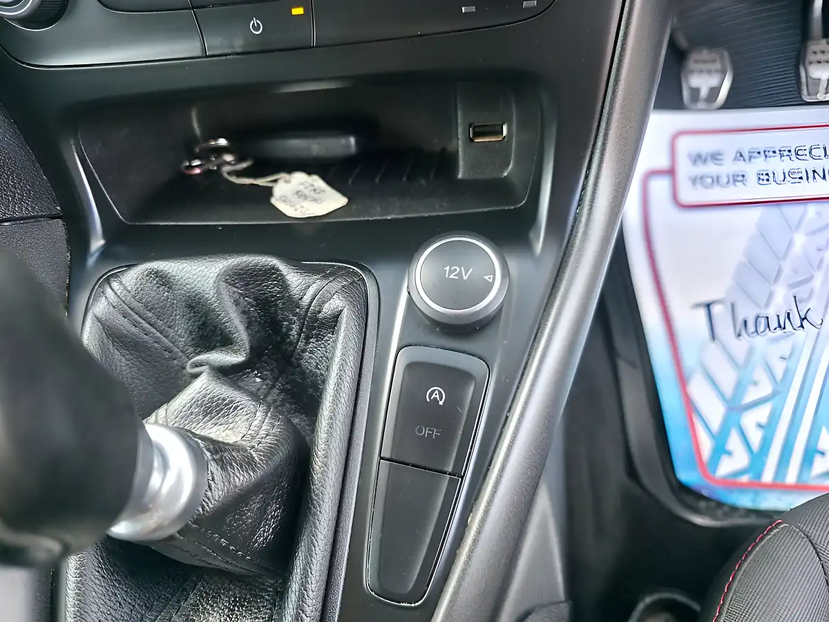 Used 2016 Ford Focus Zetec S Blue - Interior and Exterior details 14