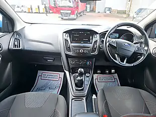 Used 2016 Ford Focus Zetec S Blue - Interior and Exterior details 8