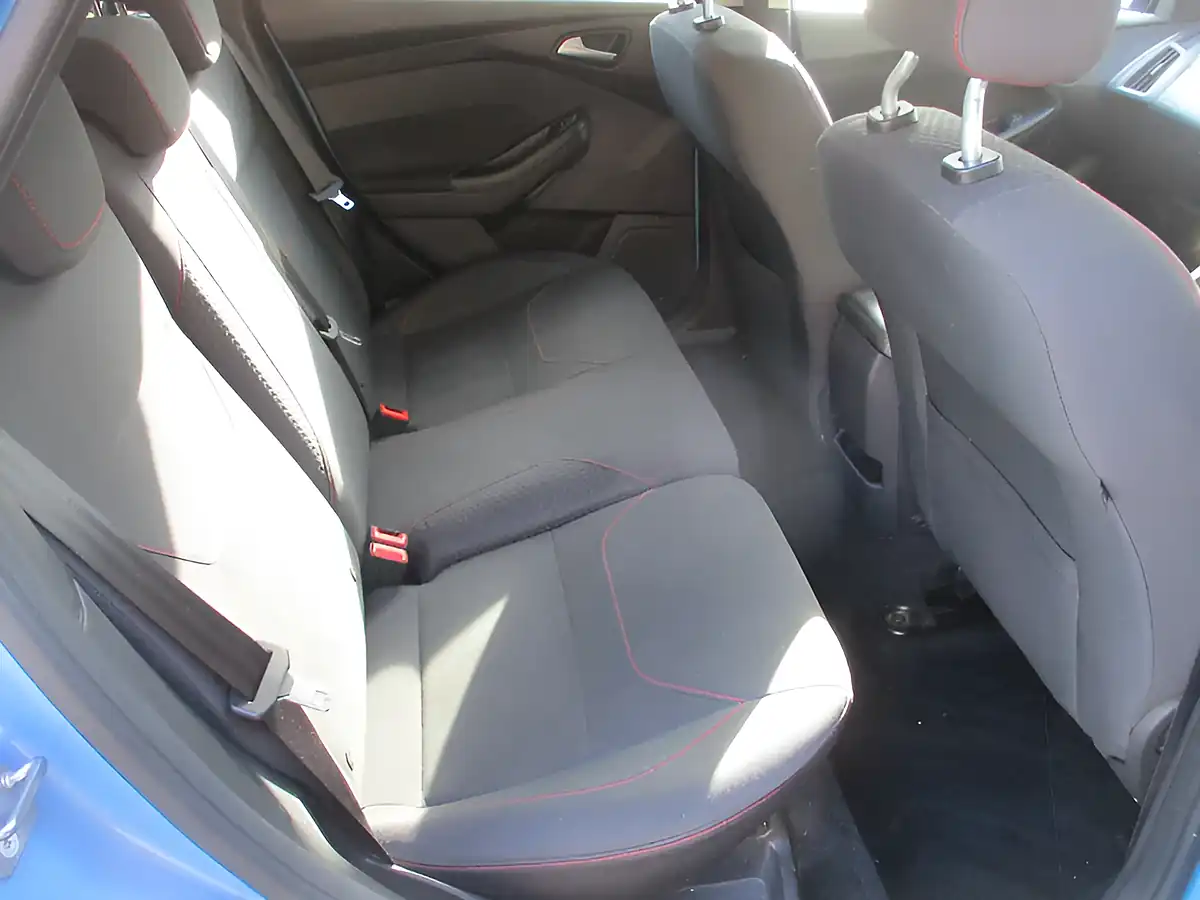 Used 2016 Ford Focus Zetec S Blue - Interior and Exterior details 13