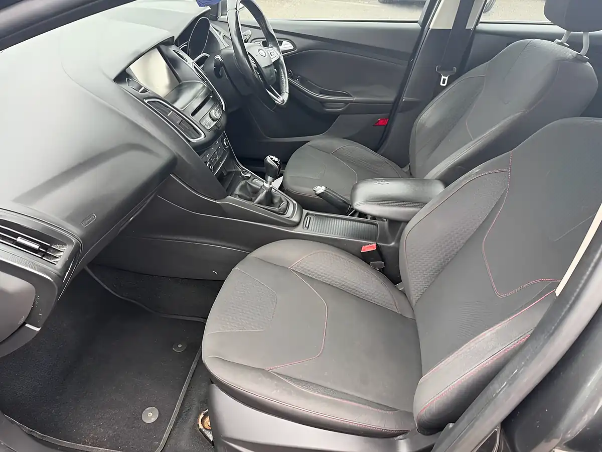 Used 2016 Ford Focus Zetec S Grey - Interior and Exterior details 11