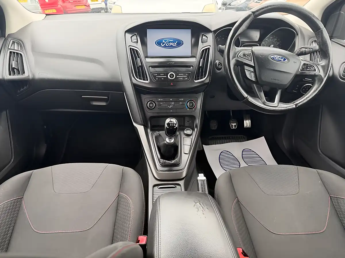 Used 2016 Ford Focus Zetec S Grey - Interior and Exterior details 12
