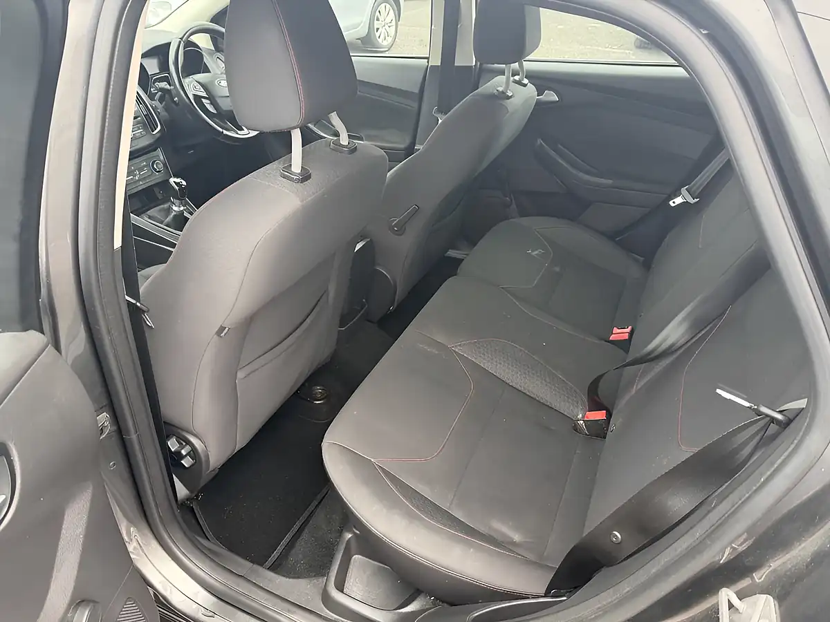 Used 2016 Ford Focus Zetec S Grey - Interior and Exterior details 13