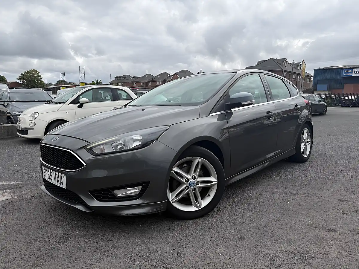 Used 2016 Ford Focus Zetec S Grey - Interior and Exterior details 16