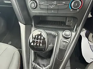 Used 2016 Ford Focus Zetec S Grey - Interior and Exterior details 5