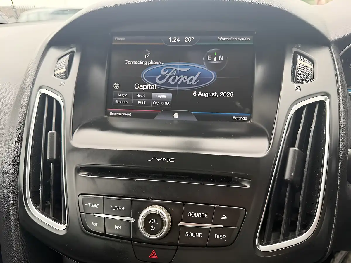 Used 2016 Ford Focus Zetec S Grey - Interior and Exterior details 8