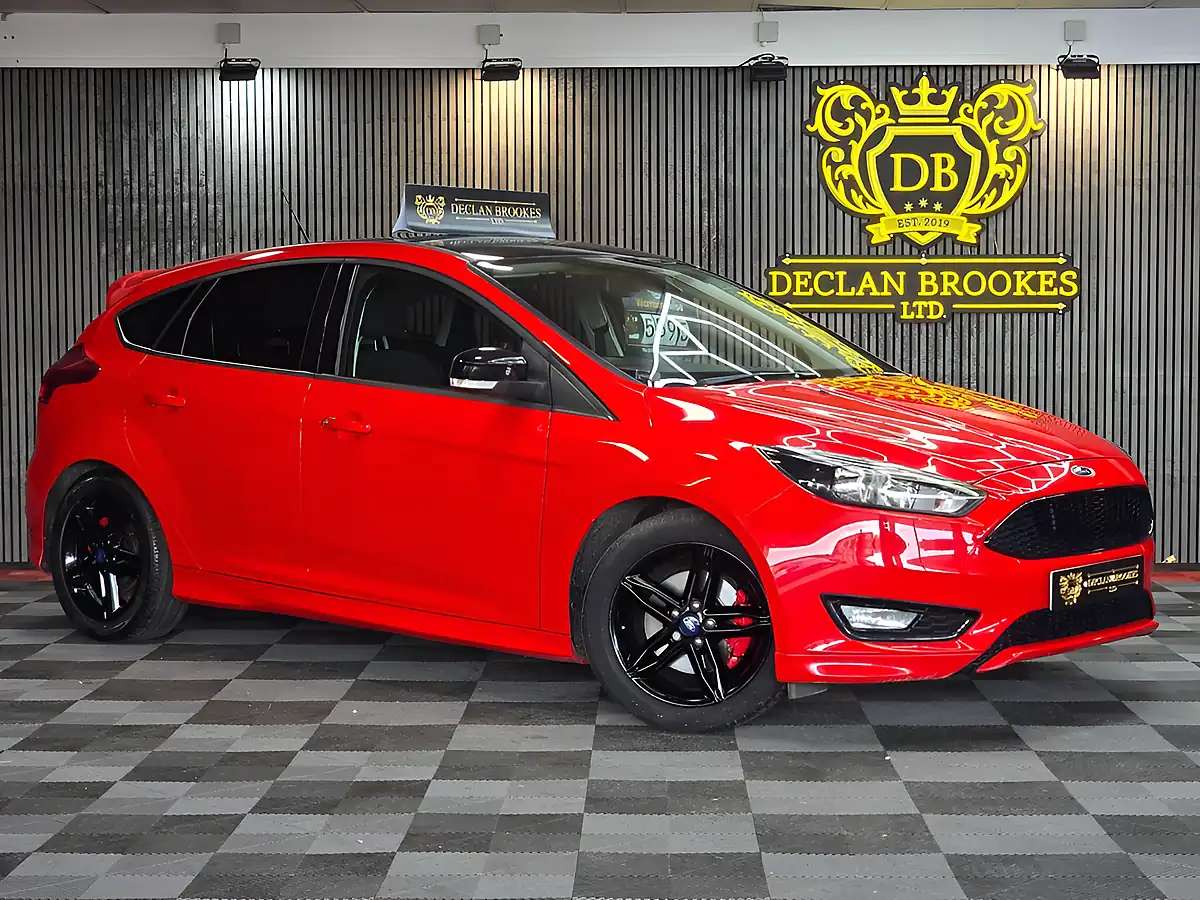 Used 2016 Ford Focus Zetec S Red Edition Red - Front View