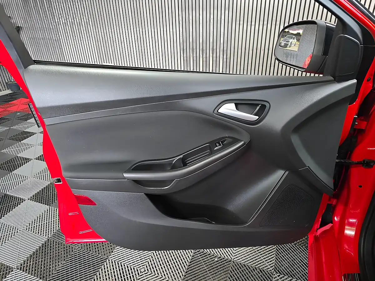 Used 2016 Ford Focus Zetec S Red Edition Red - Interior and Exterior details 11