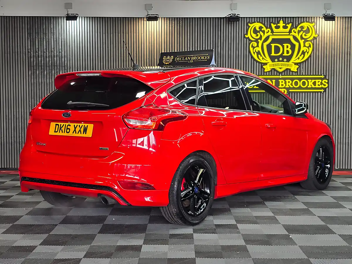 Used 2016 Ford Focus Zetec S Red Edition Red - Interior and Exterior details 3