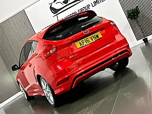 Used 2016 Ford Focus Zetec S Red - Interior and Exterior details 11