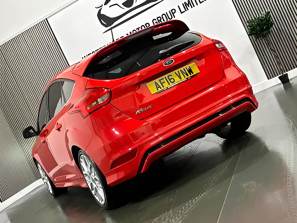 Used 2016 Ford Focus Zetec S Red - Interior and Exterior details 11