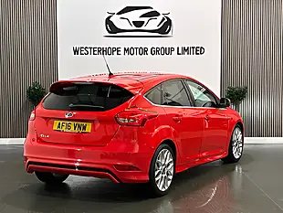 Used 2016 Ford Focus Zetec S Red - Interior and Exterior details 4
