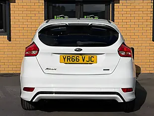 Used 2016 Ford Focus Zetec S White - Interior and Exterior details 11