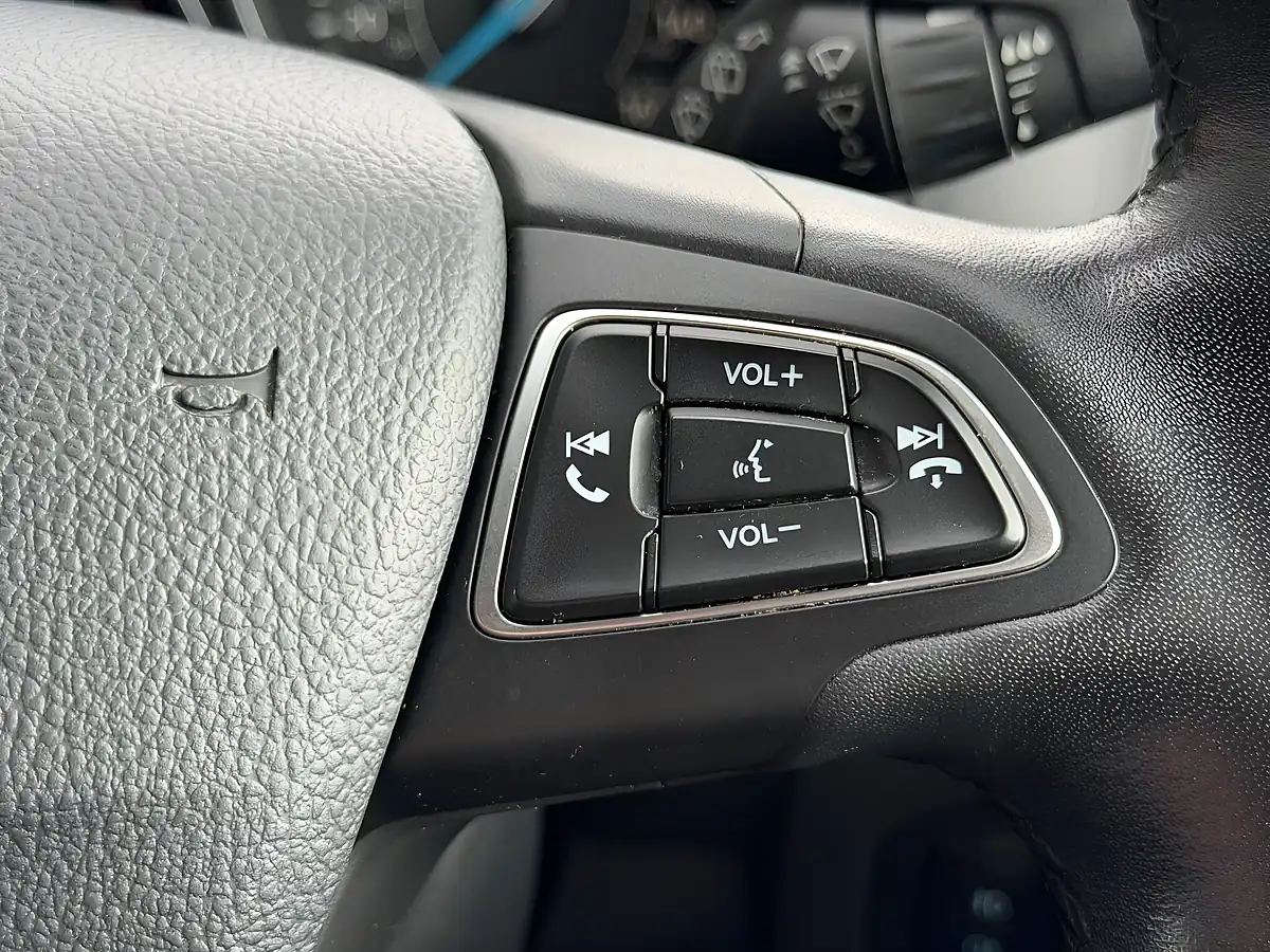 Used 2016 Ford Focus Zetec S White - Interior and Exterior details 18