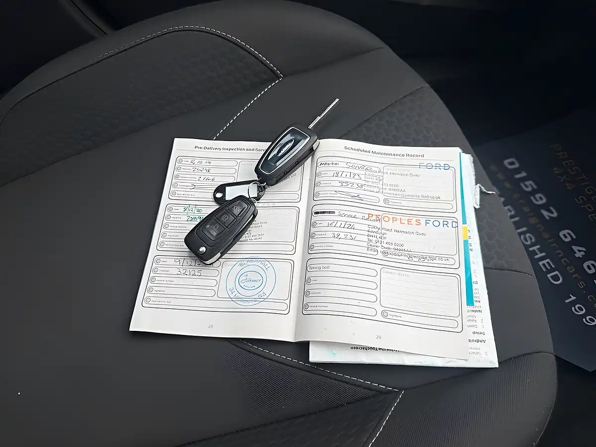 Used 2016 Ford Focus Zetec Shadow Black - Interior and Exterior details 8