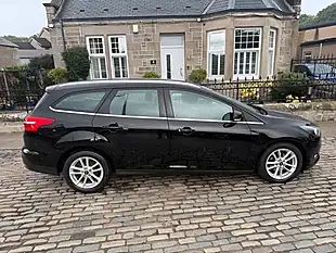 Used 2016 Ford Focus Zetec Shadow Black - Interior and Exterior details 9