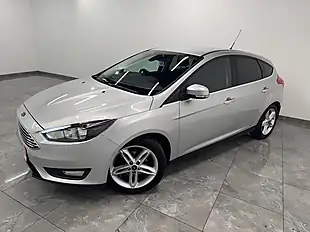 Used 2016 Ford Focus Zetec Silver - Interior and Exterior details 4