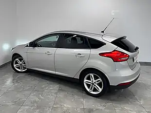 Used 2016 Ford Focus Zetec Silver - Interior and Exterior details 6