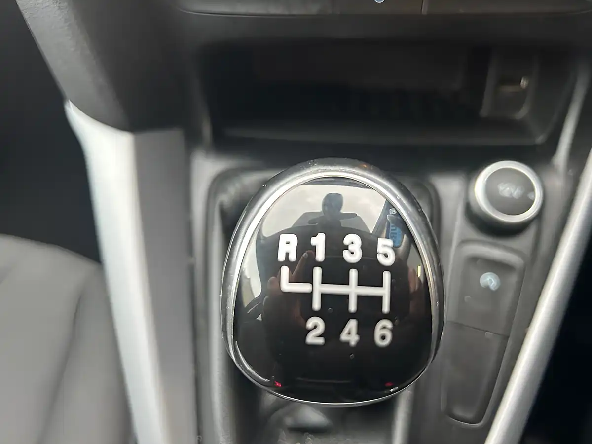 Used 2016 Ford Focus Zetec Silver - Interior and Exterior details 12