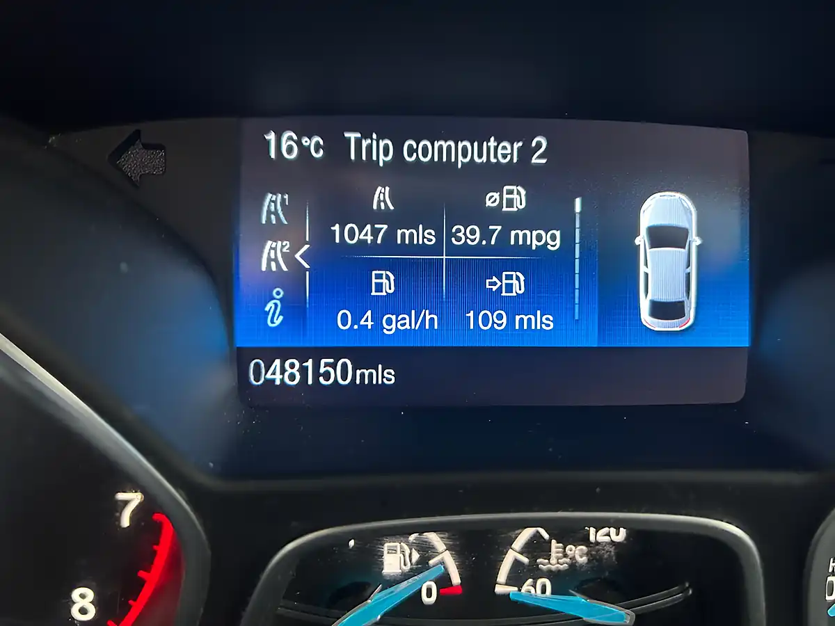 Used 2016 Ford Focus Zetec Silver - Interior and Exterior details 13
