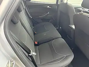 Used 2016 Ford Focus Zetec Silver - Interior and Exterior details 4