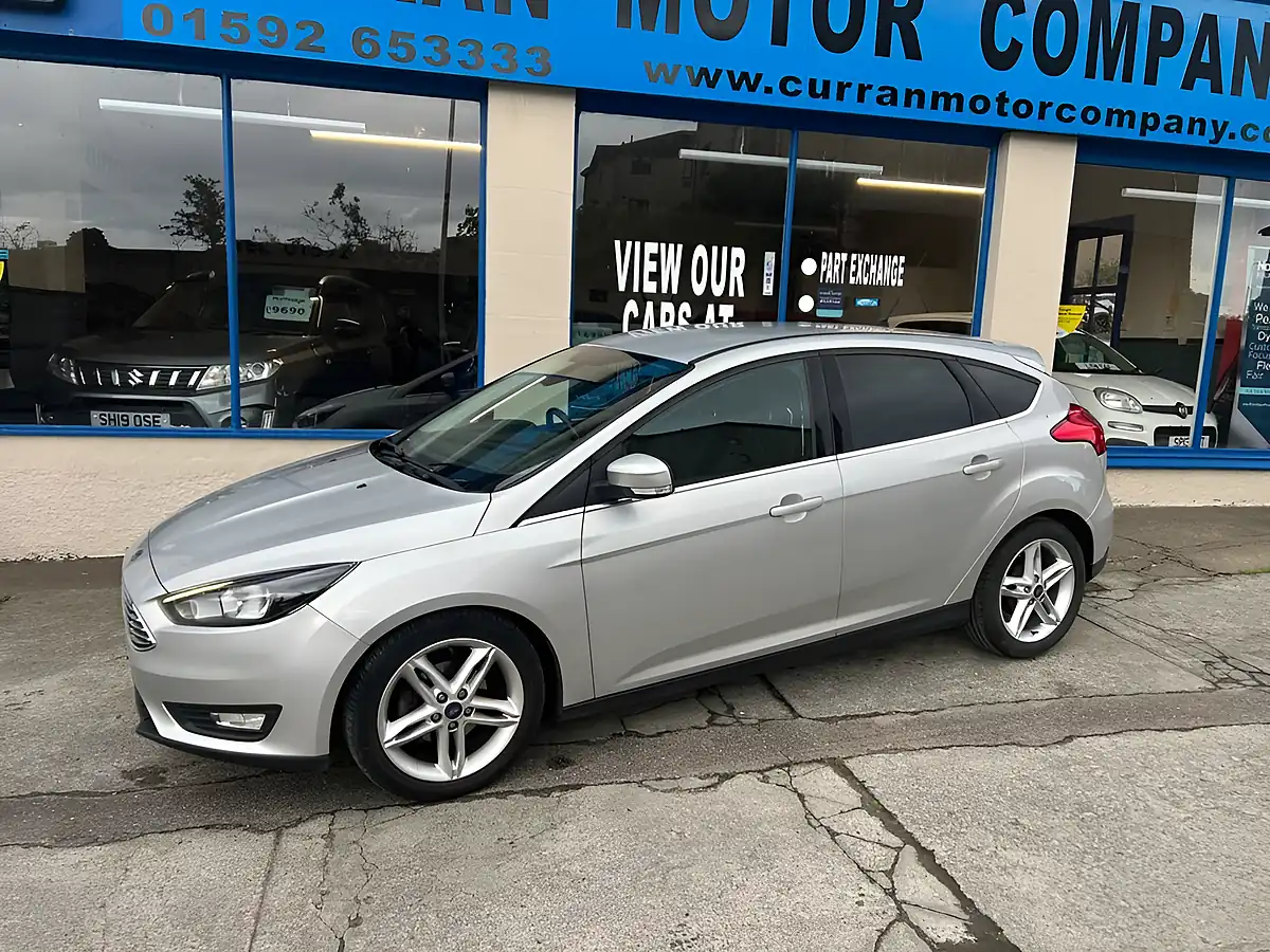 Used 2016 Ford Focus Zetec Silver - Interior and Exterior details 7