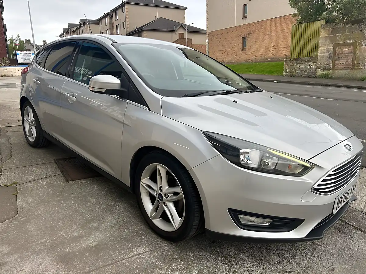 Used 2016 Ford Focus Zetec Silver - Interior and Exterior details 8