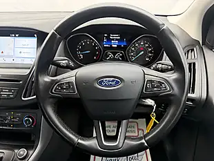 Used 2016 Ford Focus Zetec Silver - Interior and Exterior details 16