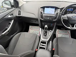 Used 2016 Ford Focus Zetec Silver - Interior and Exterior details 7