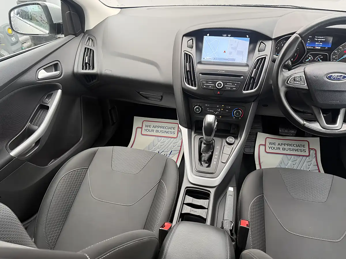 Used 2016 Ford Focus Zetec Silver - Interior and Exterior details 7