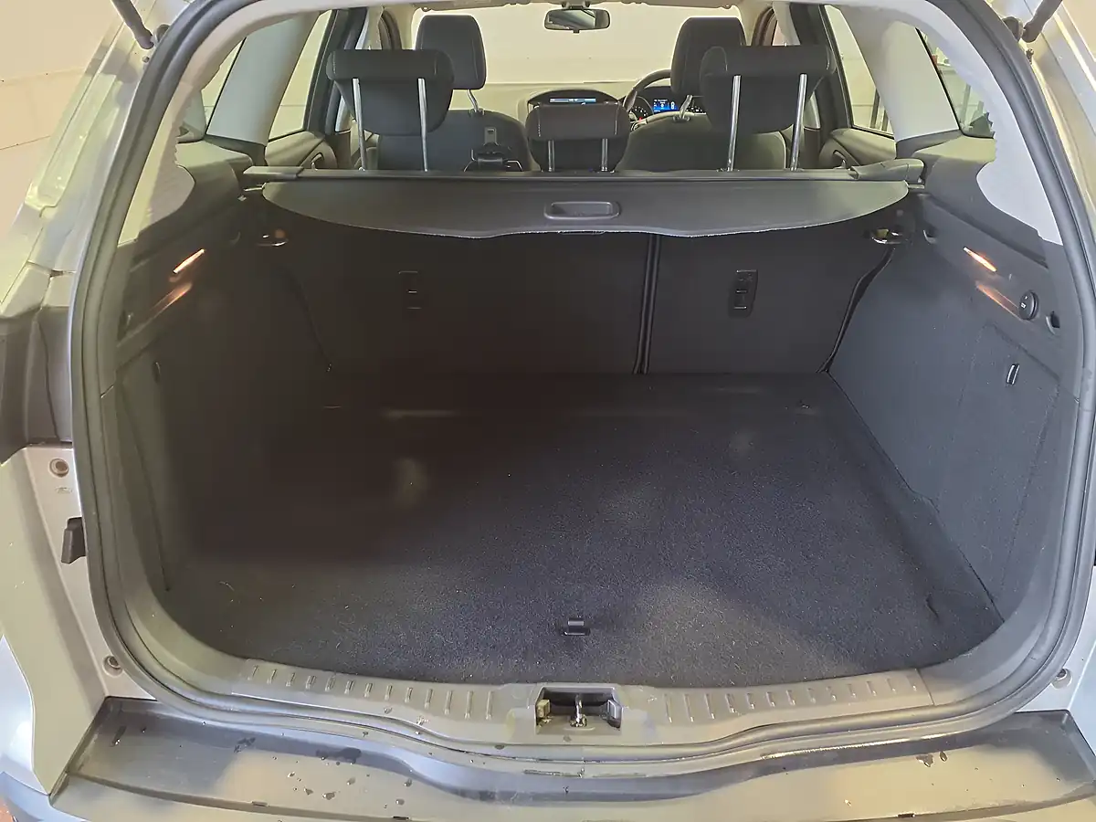Used 2016 Ford Focus Zetec Silver - Interior and Exterior details 9