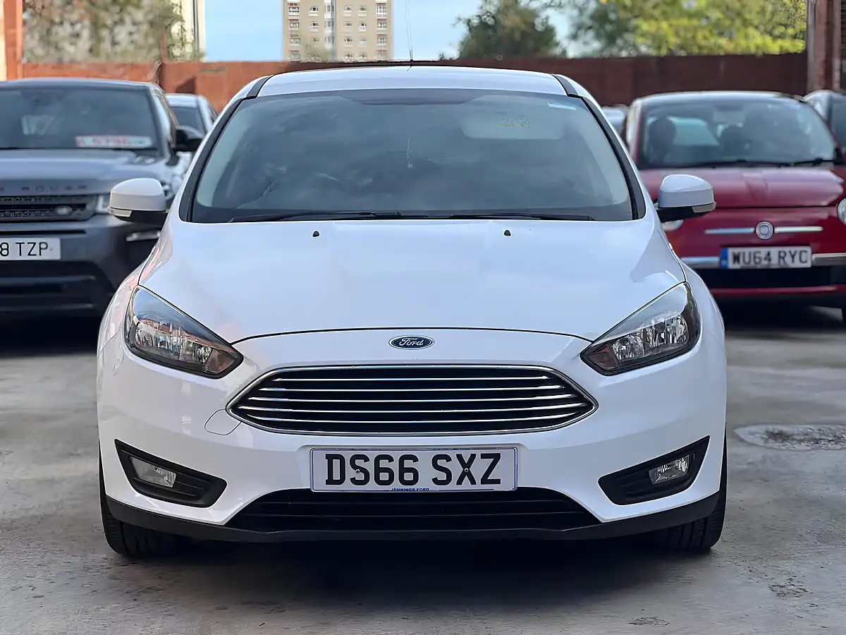 Used 2016 Ford Focus Zetec White - Interior and Exterior details 2