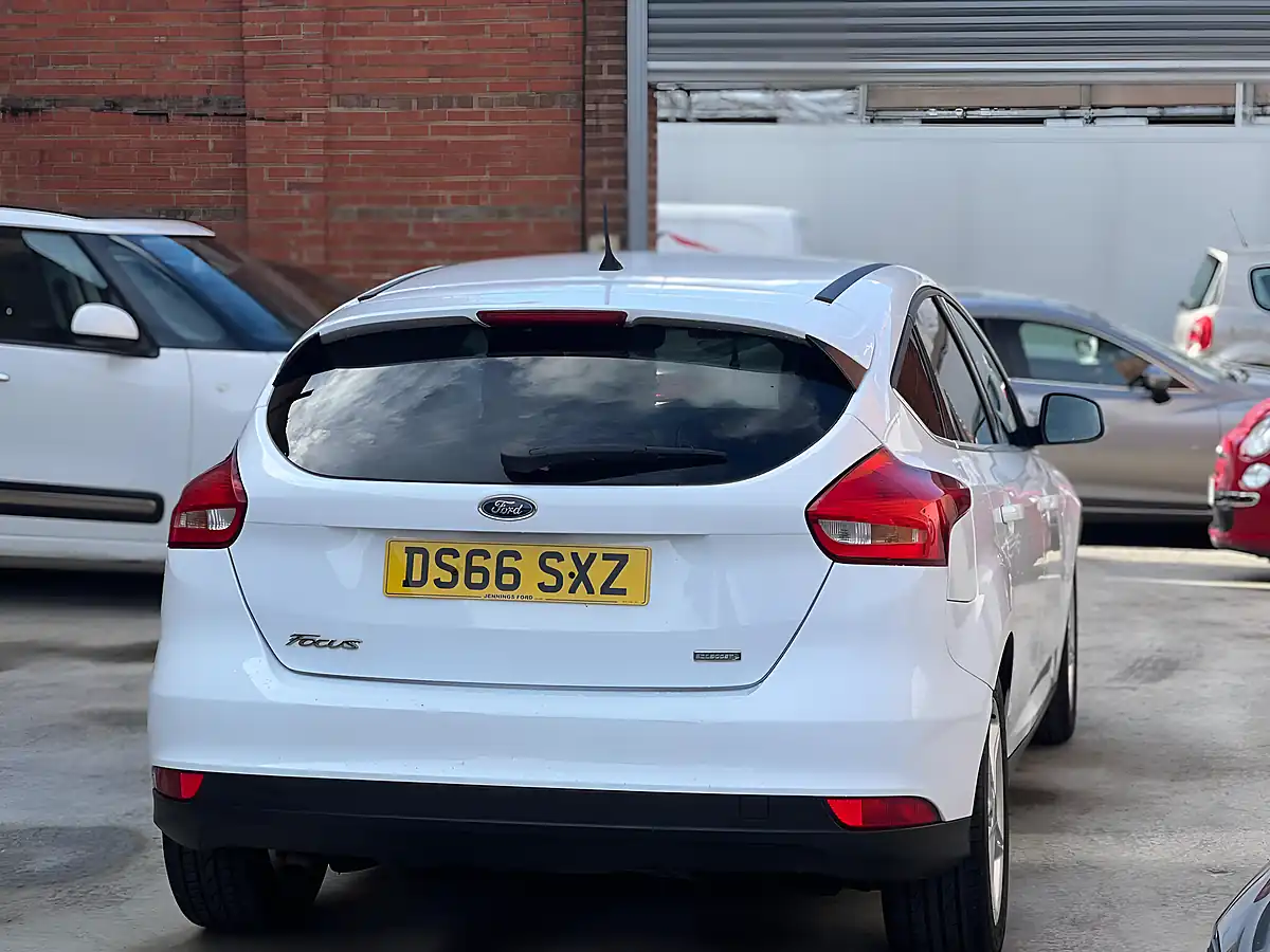 Used 2016 Ford Focus Zetec White - Interior and Exterior details 7
