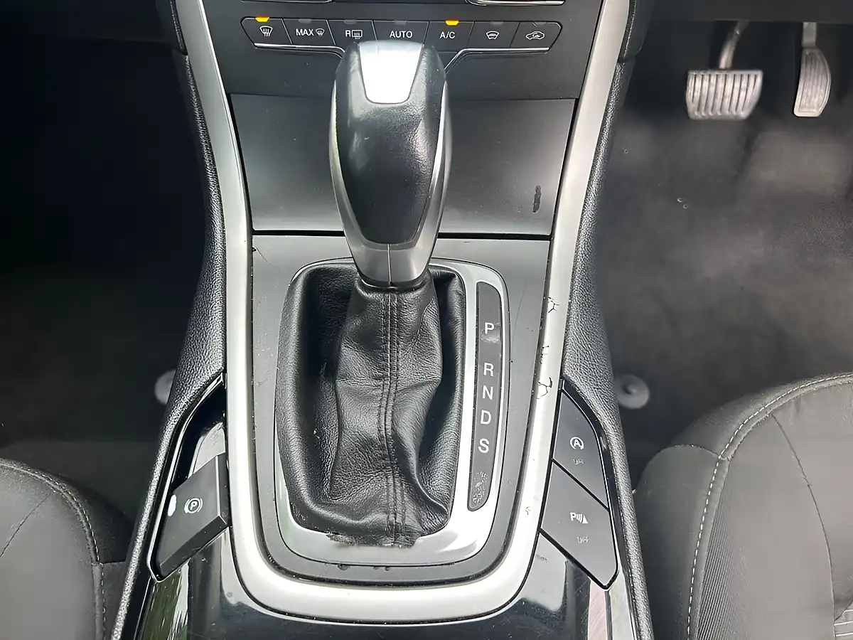 Used 2016 Ford Galaxy Zetec Black - Interior and Exterior details 16