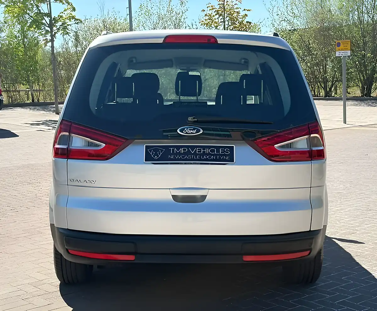 Used 2016 Ford Galaxy Zetec Silver - Interior and Exterior details 5