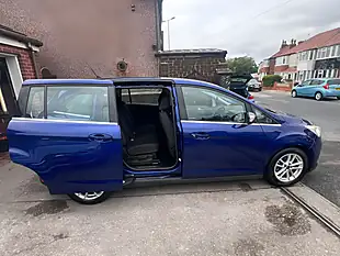 Used 2016 Ford Grand C Max Titanium Ocean Blue Metallic - Interior and Exterior details 8