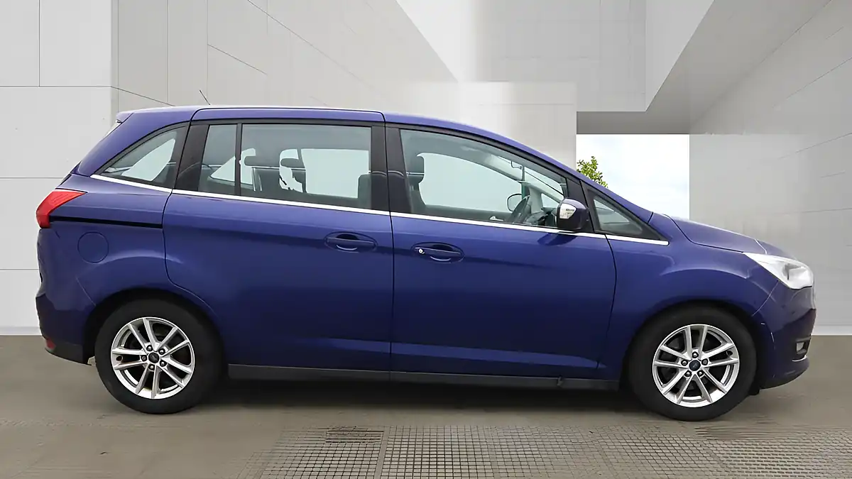 Used 2016 Ford Grand C-Max Zetec Blue - Interior and Exterior details 5