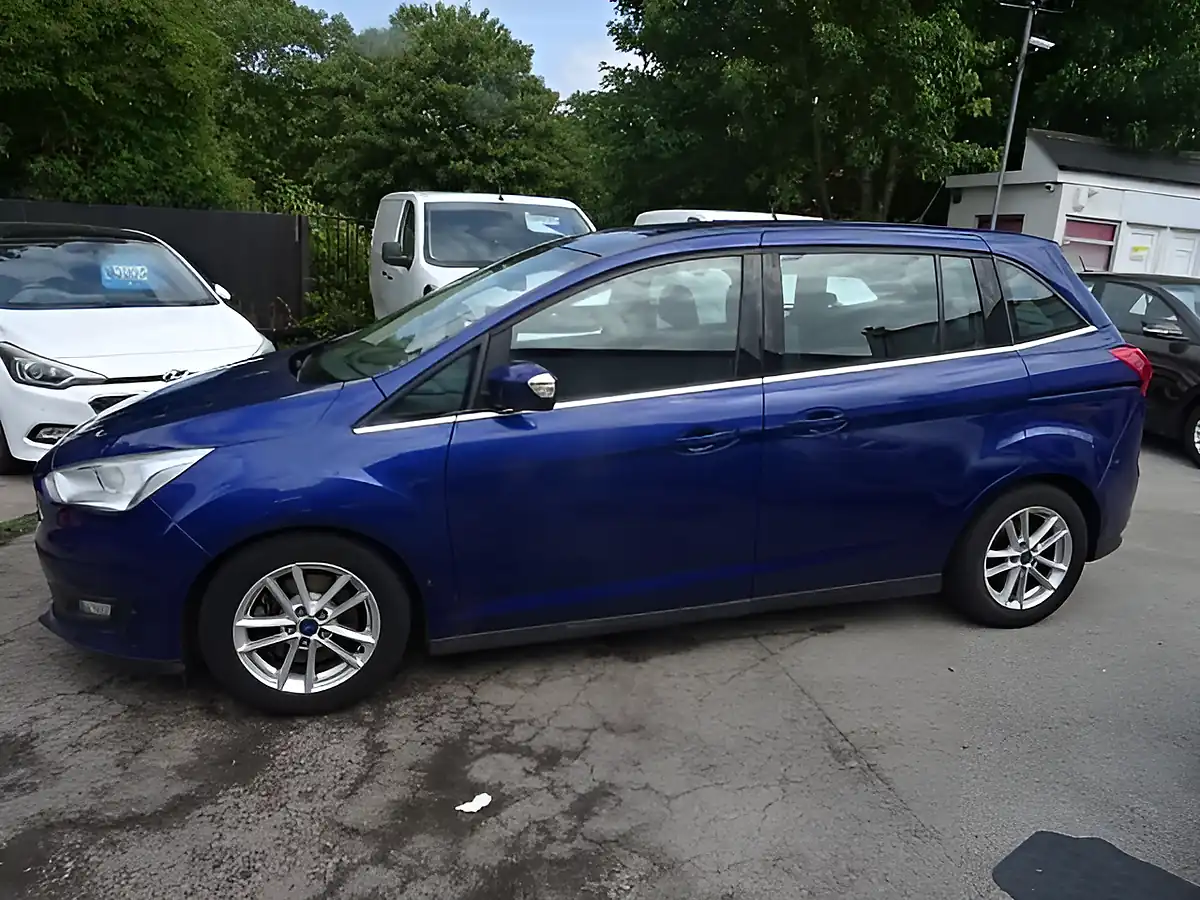 Used 2016 Ford Grand C-Max Zetec Blue - Interior and Exterior details 11