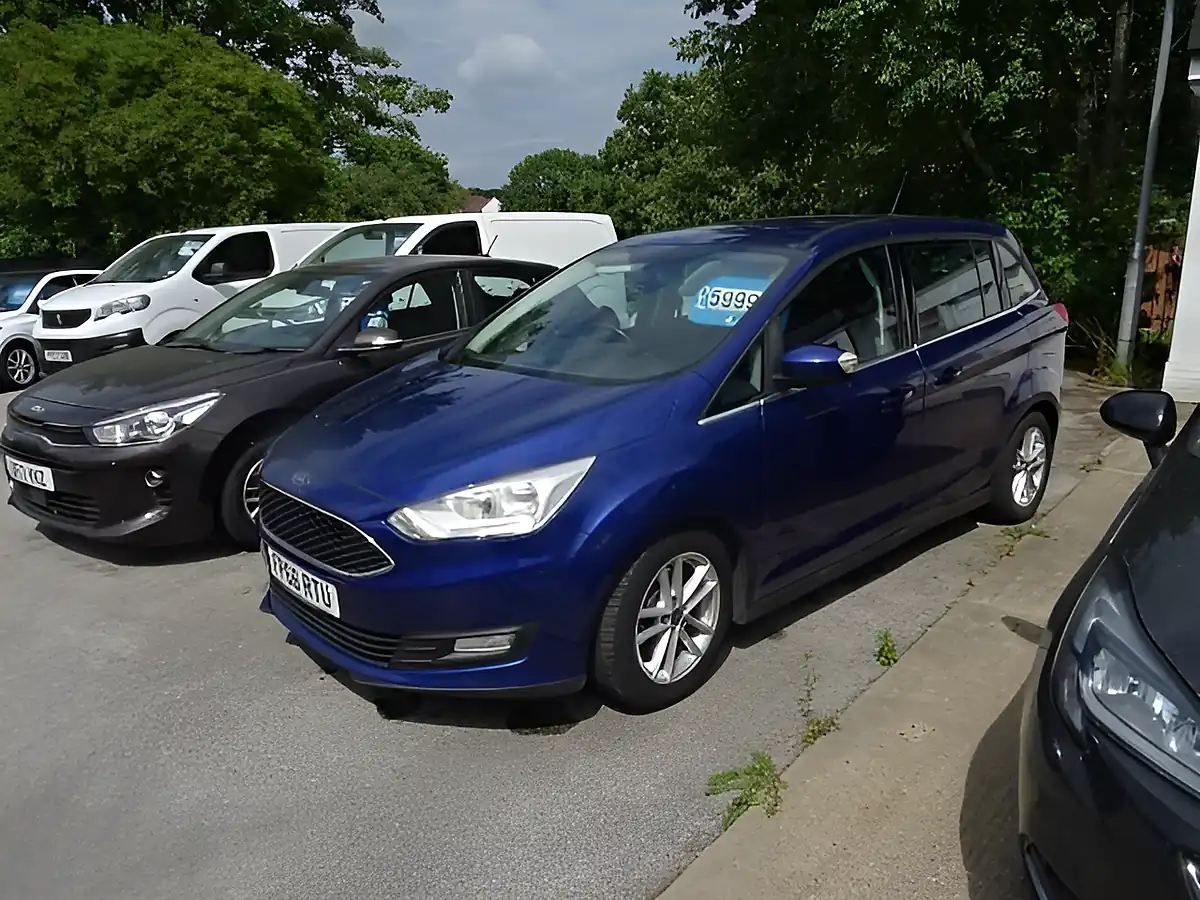 Used 2016 Ford Grand C-Max Zetec Blue - Interior and Exterior details 5