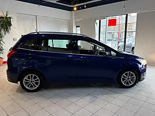 Used 2016 Ford Grand C-Max Zetec Blue - Interior and Exterior details 11