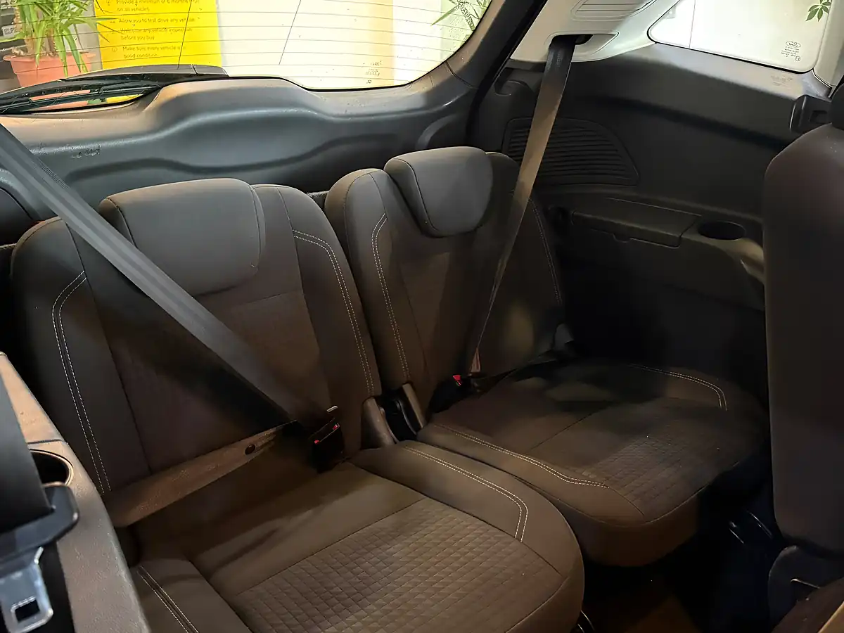Used 2016 Ford Grand C-Max Zetec Blue - Interior and Exterior details 12