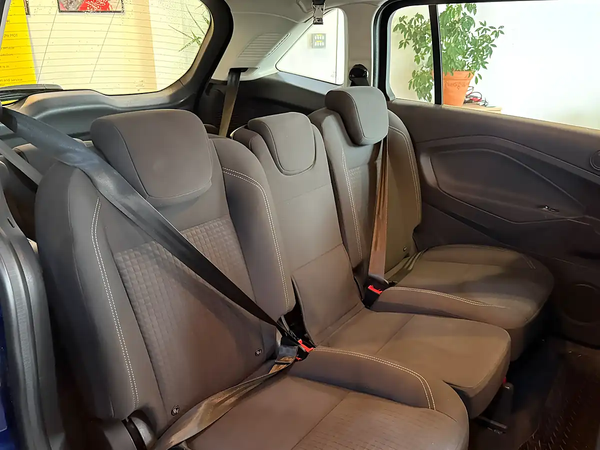 Used 2016 Ford Grand C-Max Zetec Blue - Interior and Exterior details 13