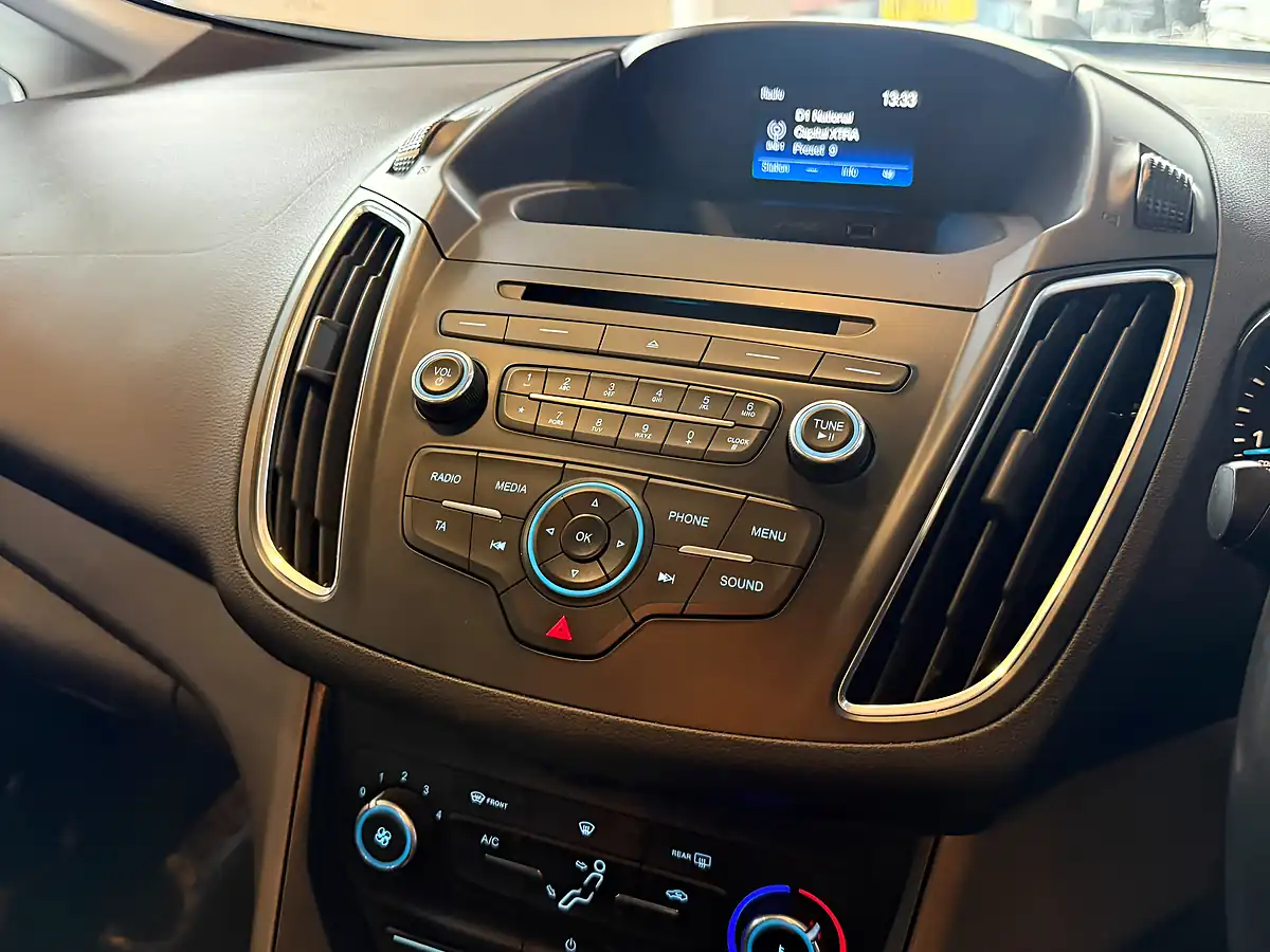 Used 2016 Ford Grand C-Max Zetec Blue - Interior and Exterior details 17